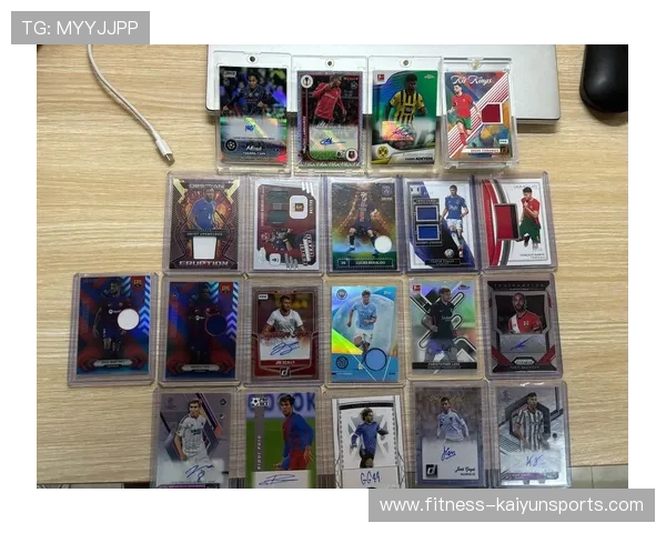 足球球星卡单盒的收藏价值与玩法分析 适合投资与爱好者的最佳选择