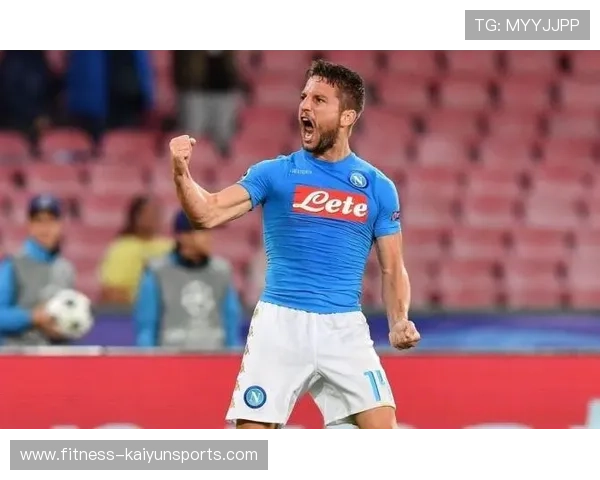 默滕斯简介:比利时足球天才的成长历程与辉煌成就 默滕斯简介:比利时足球天才的成长历程与辉煌成就